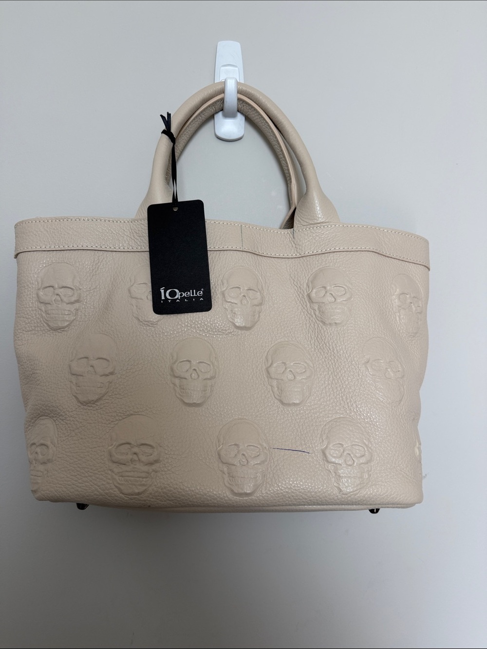 IO pelle Italia Embossed Skull Leather Tote Bag in Beige NWT